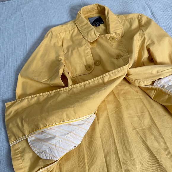 Volcom Yellow Trench - Picture 2 of 7
